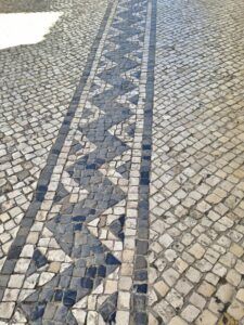 Calcada portuguesa zigue zague