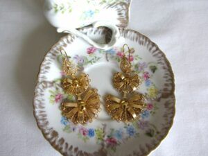 Beatriz gold earrings 1