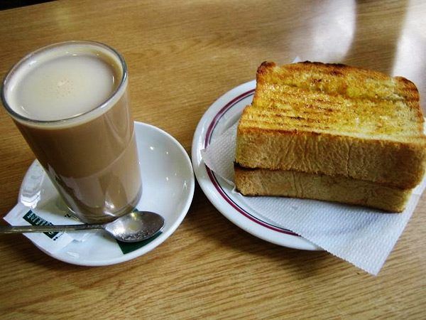 Galão and toast