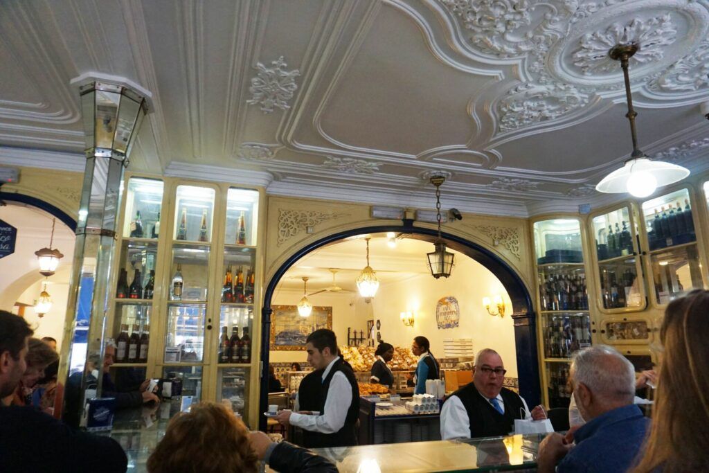 Inside Pasteis de Belem