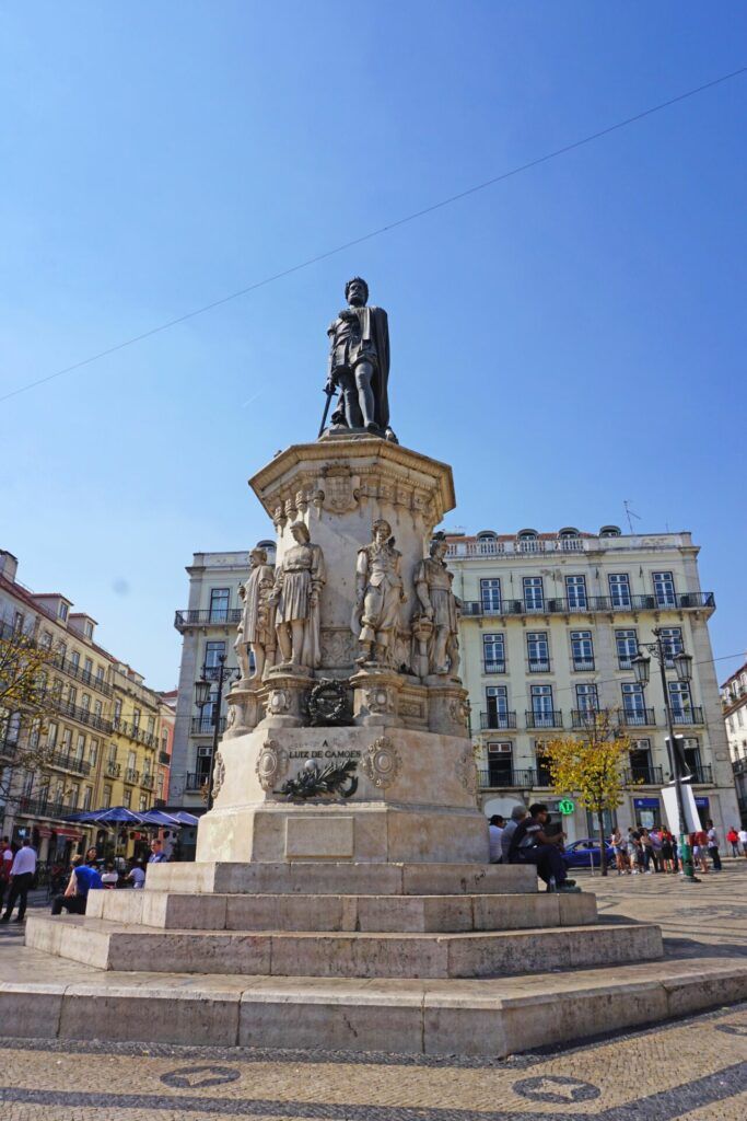 Luís de Camões statue