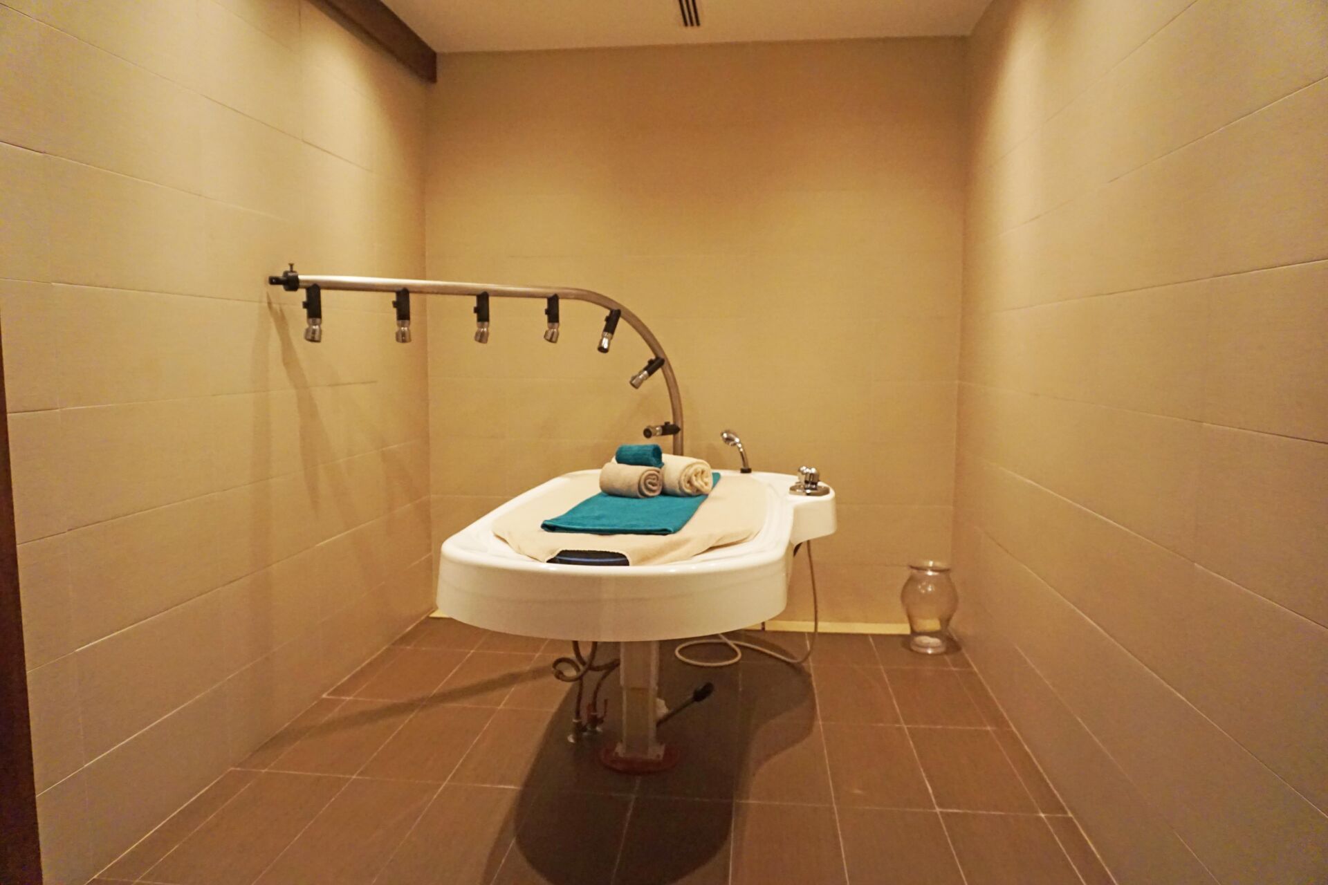 THE SPA therapy room shower