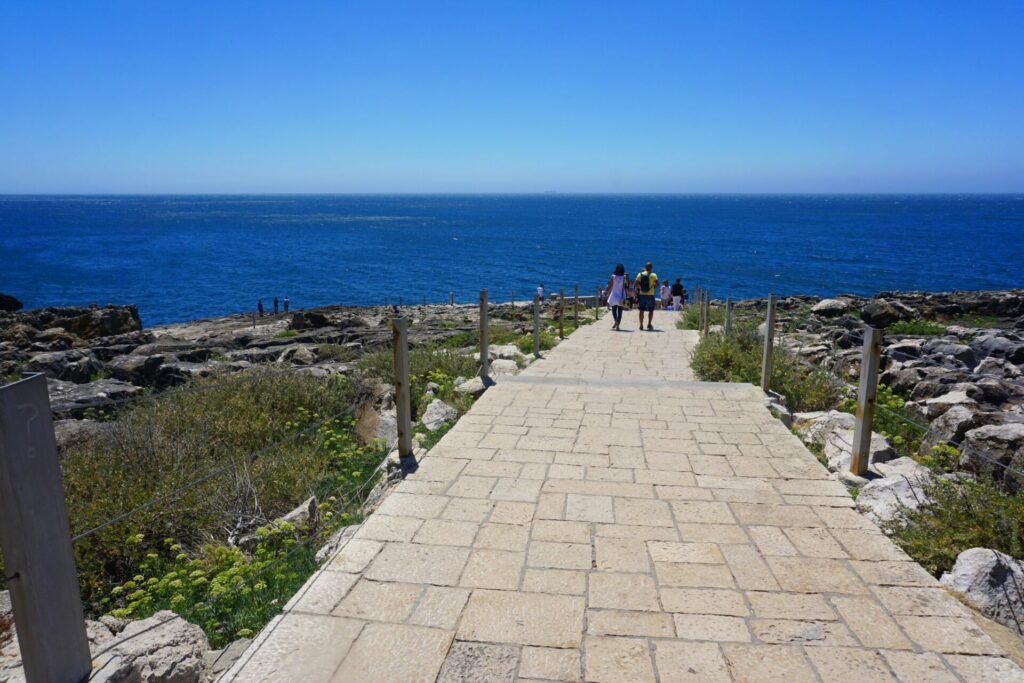 Boca do Inferno path