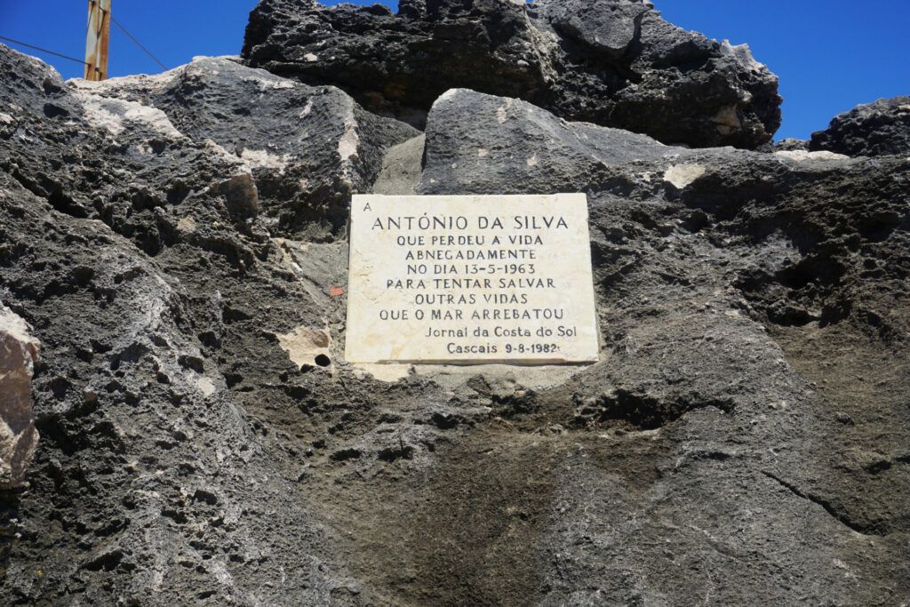 Boca do Inferno plaque