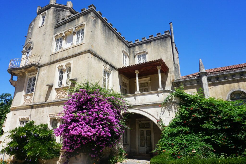 Buçaco palace hotel side view