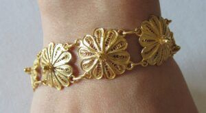 Diana gold bracelet 3