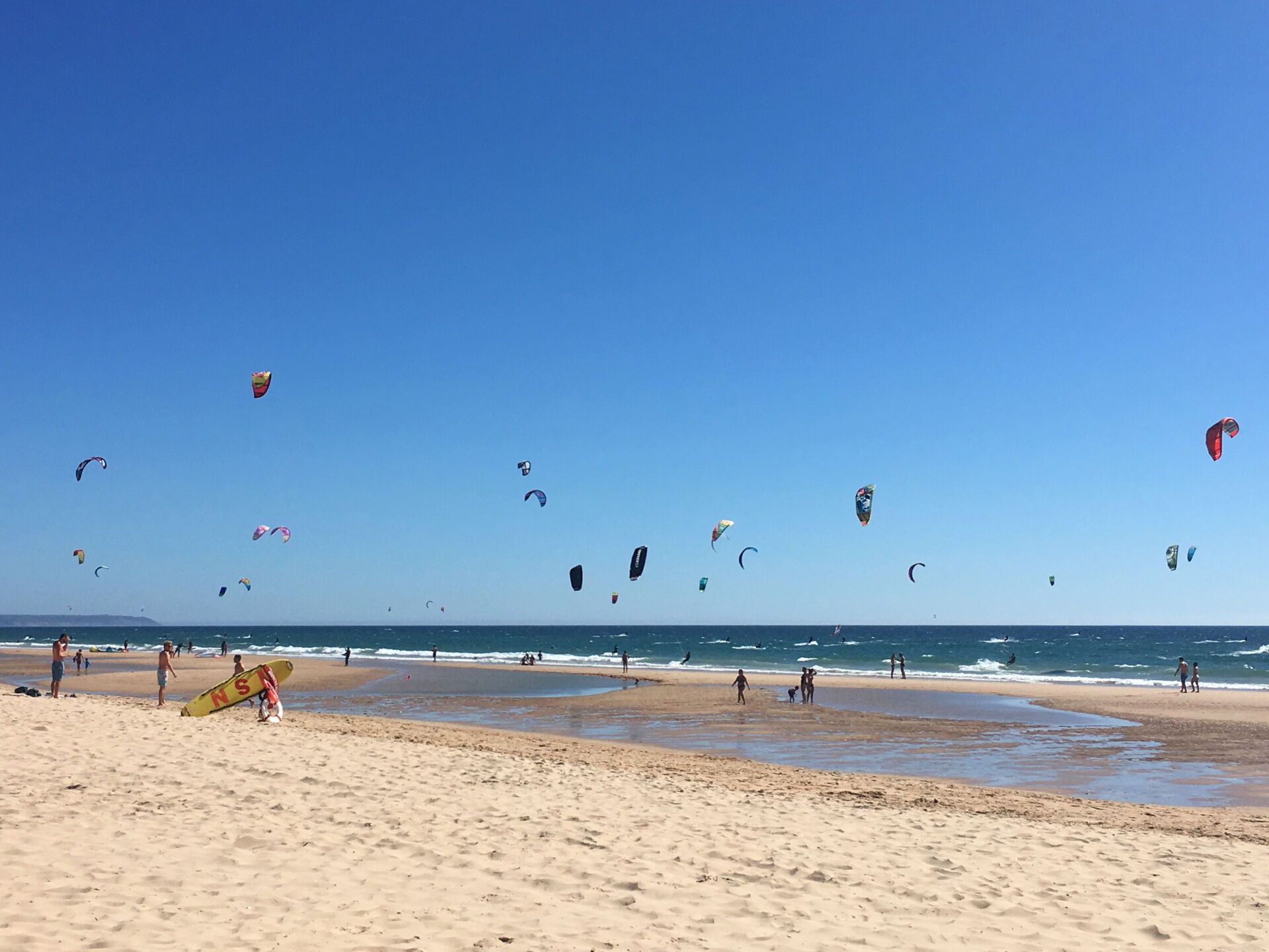 Kite surfers delight at Nova Vaga
