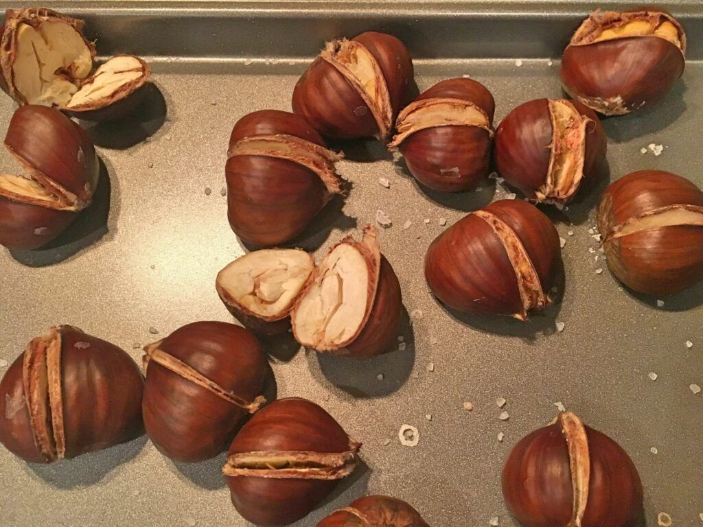 Roasted chestnuts / castanhas