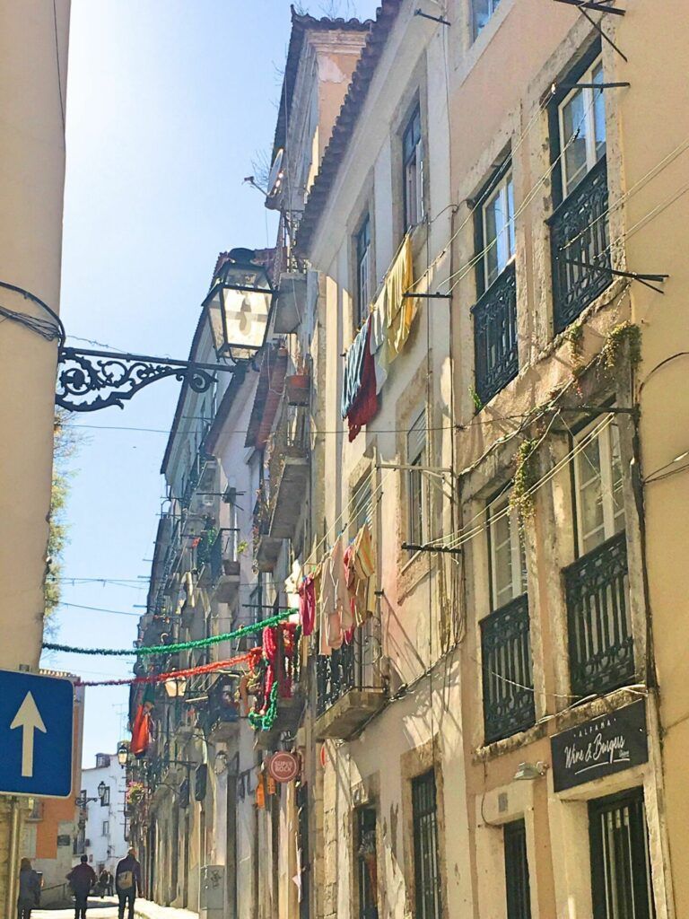 Alfama laundry