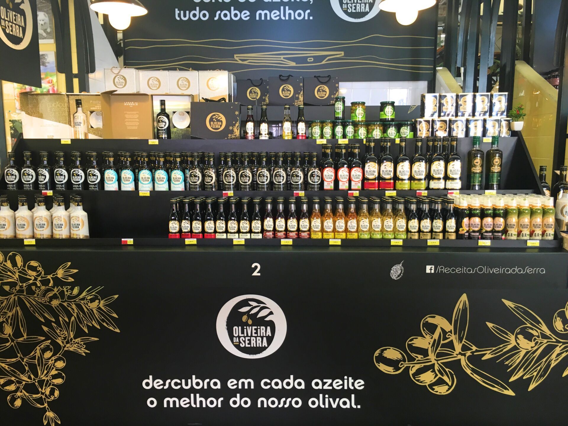 Olive oil at Mercado de Campo de Ourique