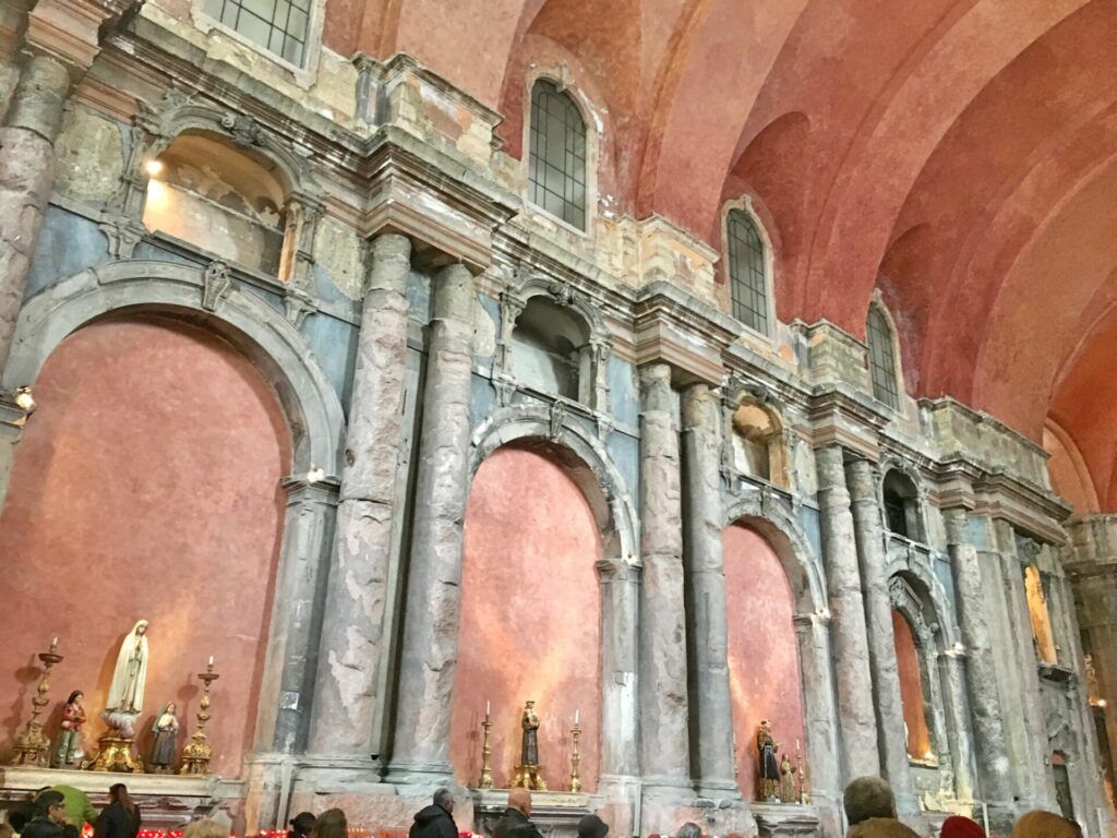 Inside the Igreja de São Domingos