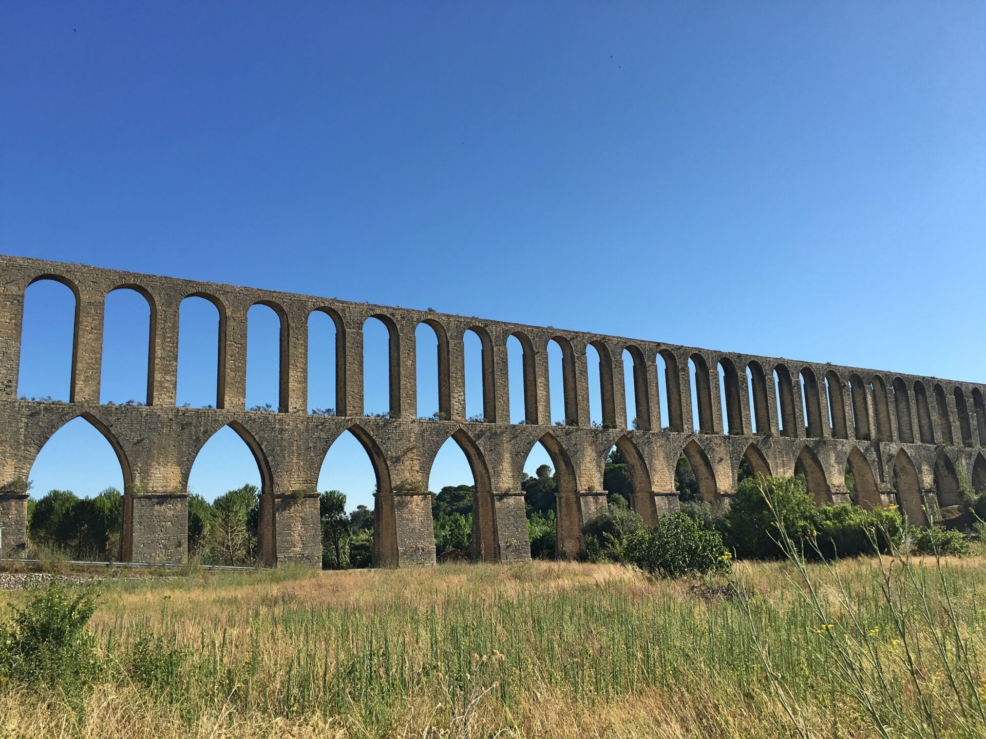 Aqueduto dos Pegoes - arches